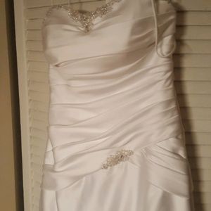 Essence of Australia Wedding Dress
